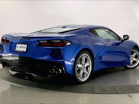 Used 2021 Chevrolet Corvette Stingray Preferred Cpe w/ Engine Appearance Package RWD image 12