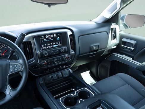 Used 2018 Chevrolet Silverado 1500 LT w/ Texas Edition AWD/4WD image 18