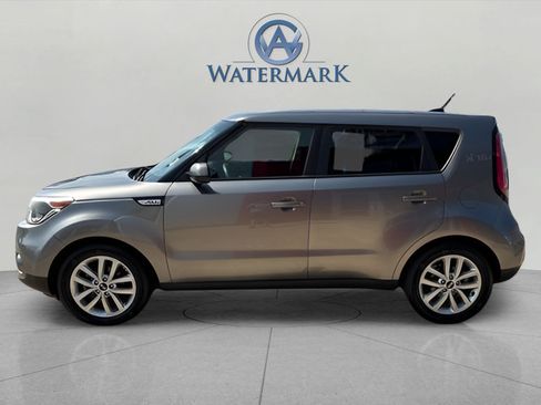 Used 2018 Kia Soul + FWD image 2