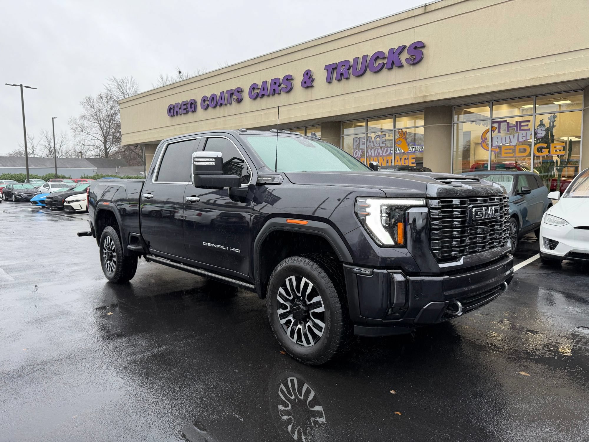 Used 2024 GMC Sierra 3500 Denali Ultimate AWD/4WD image 1
