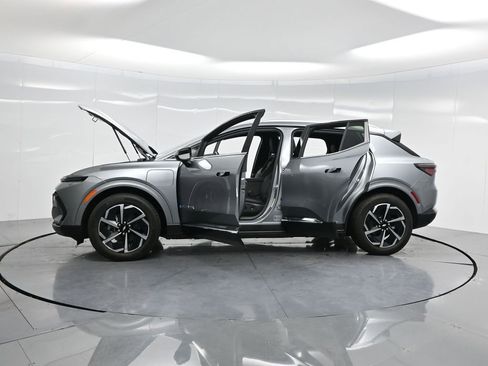 Used 2025 Chevrolet Equinox EV LT w/ Convenience Package image 52