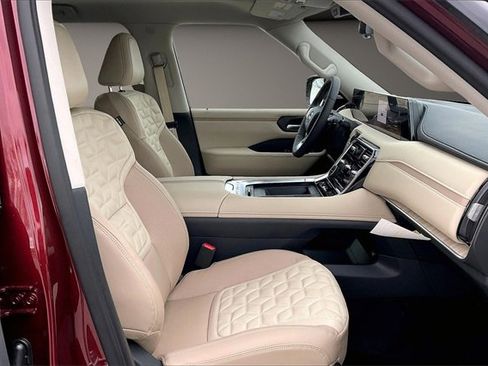 New 2026 Nissan Armada Platinum Reserve image 11