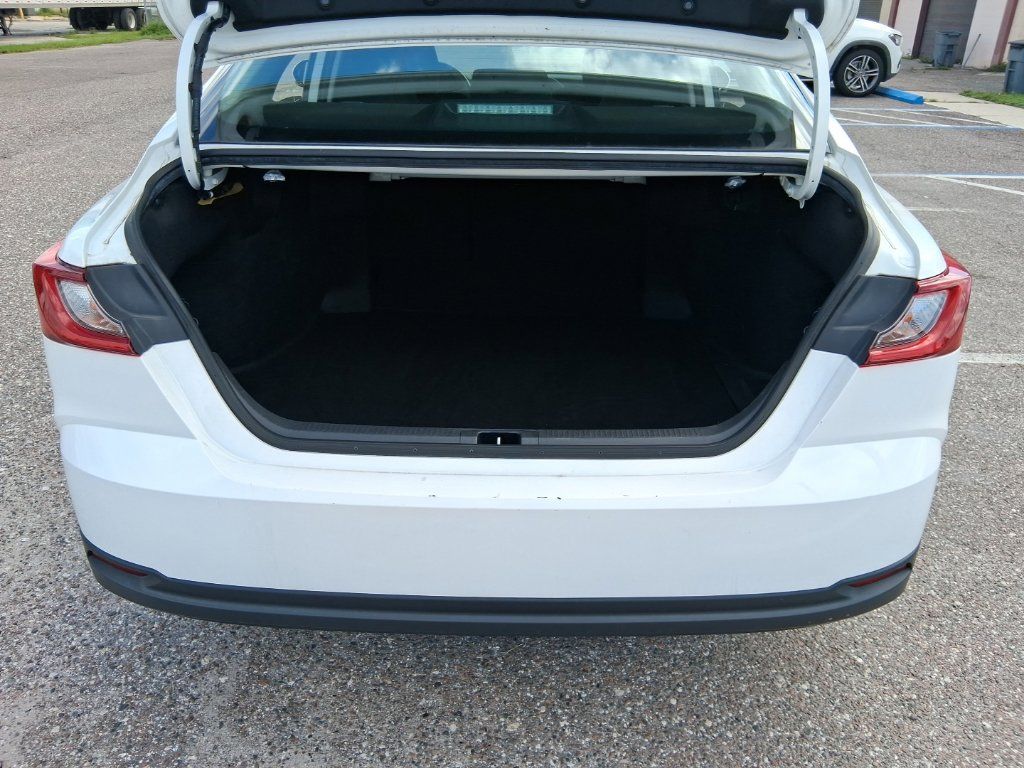 Used 2025 Toyota Camry LE FWD image 21