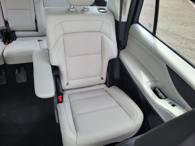 New 2026 Lincoln Navigator Reserve w/ Jet Appearance Package AWD/4WD image 15