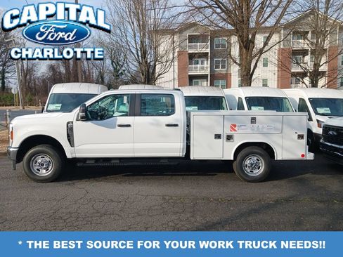 New 2026 Ford F250 XL w/ XL Chrome Package AWD/4WD image 2