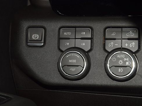 New 2026 Chevrolet Silverado 3500 LT w/ All Star Edition image 38