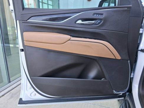 Certified 2023 Cadillac Escalade ESV Premium Luxury image 10