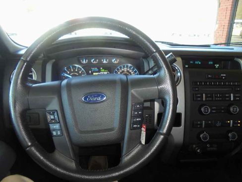 Used 2011 Ford F150 XLT w/ XLT Chrome Pkg image 6