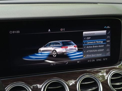 Used 2019 Mercedes-Benz E 450 4MATIC Wagon w/ Premium Package image 41