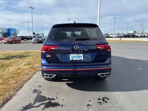 Used 2022 Volkswagen Tiguan SEL R-Line image 4