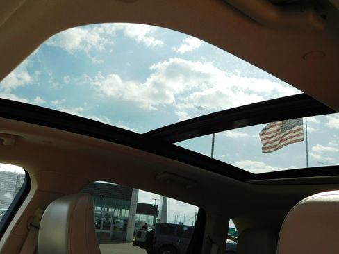 Used 2021 Lincoln Nautilus Reserve w/ Equipment Group 201A AWD/4WD image 12