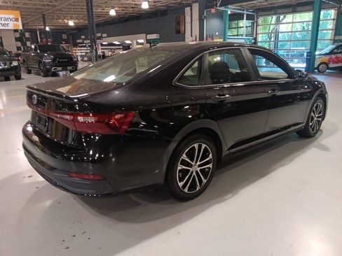 Used 2025 Volkswagen Jetta Sport FWD image 11