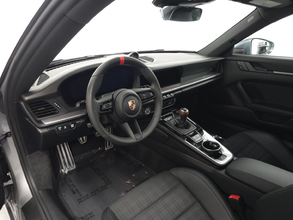 Used 2026 Porsche 911 Carrera T RWD image 8