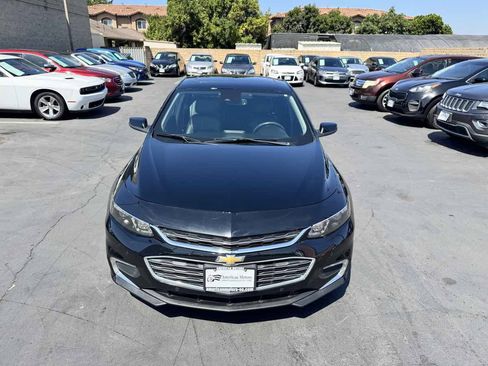 Used 2017 Chevrolet Malibu Hybrid w/ Leather Package FWD image 11
