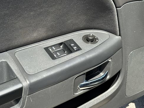 Used 2014 Dodge Challenger SXT RWD image 18