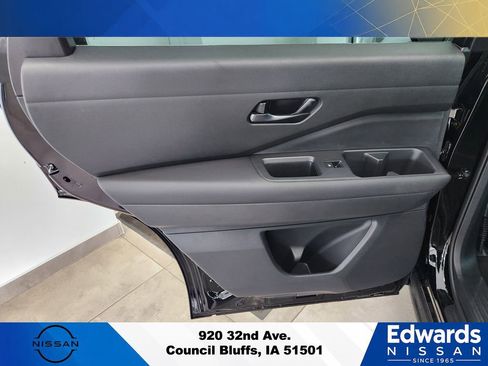 New 2026 Nissan Pathfinder SV AWD/4WD image 17