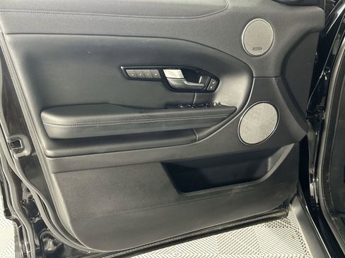 Used 2019 Land Rover Range Rover Evoque SE Premium AWD/4WD image 29