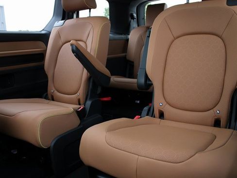 New 2025 Volkswagen ID. Buzz Pro S Plus image 8