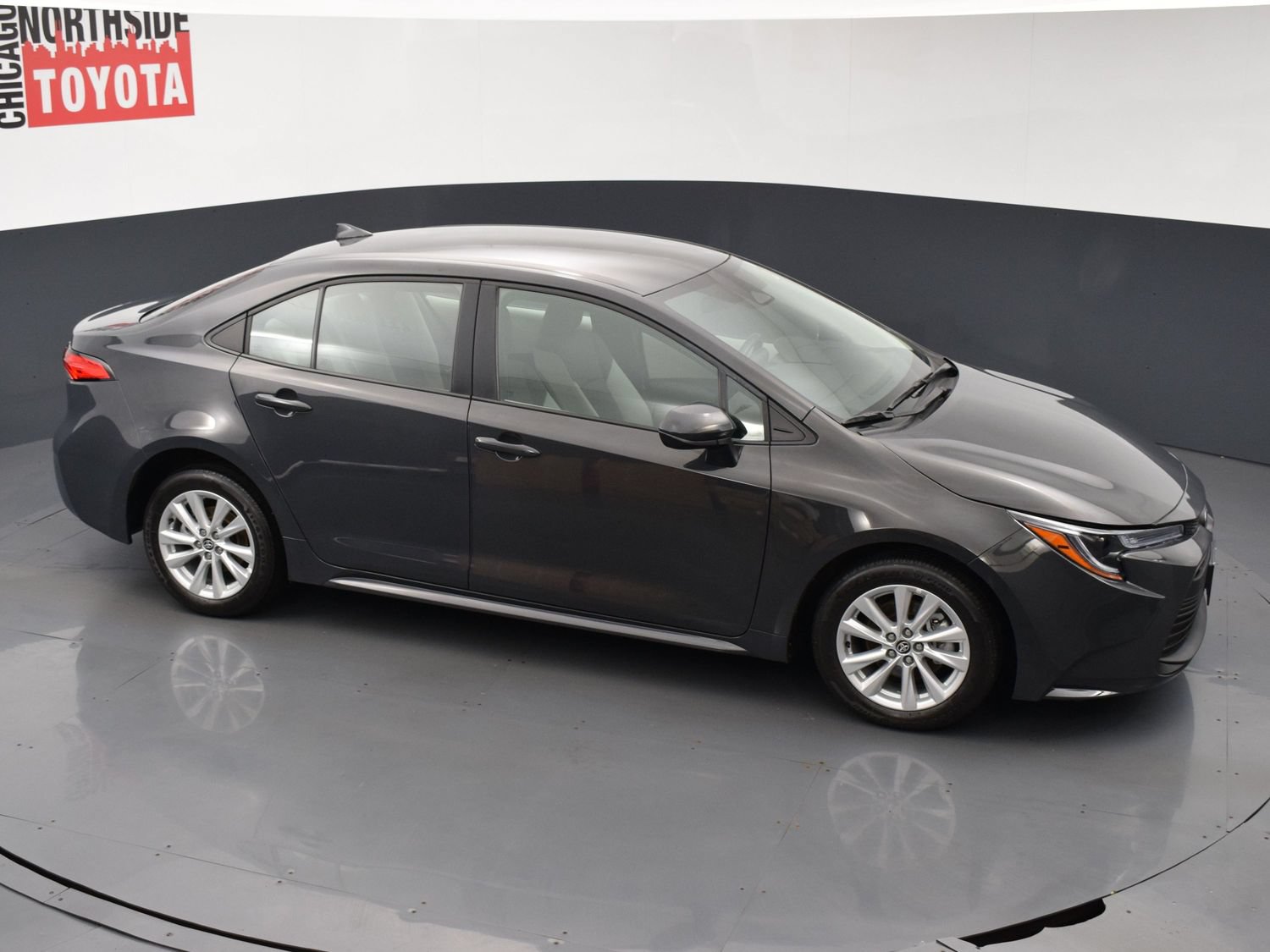 Used 2025 Toyota Corolla LE w/ LE Premium Package FWD image 21