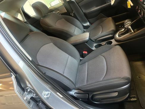Used 2023 Kia Forte LXS FWD image 31