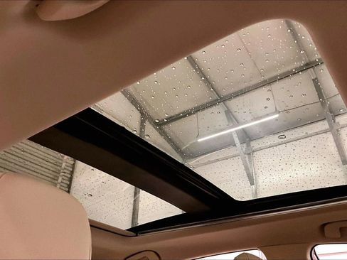 Used 2019 Toyota Camry XLE w/ Navigation Package image 21