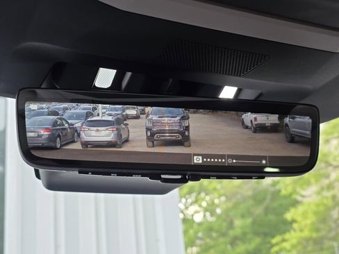 Used 2023 Subaru Ascent Touring AWD/4WD image 18