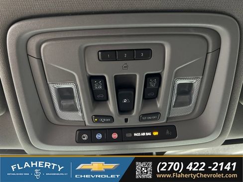Used 2022 Chevrolet Silverado 1500 LTZ w/ Technology Package AWD/4WD image 33