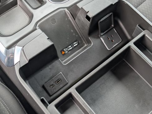 Used 2022 Chevrolet Silverado 1500 LT Trail Boss image 24