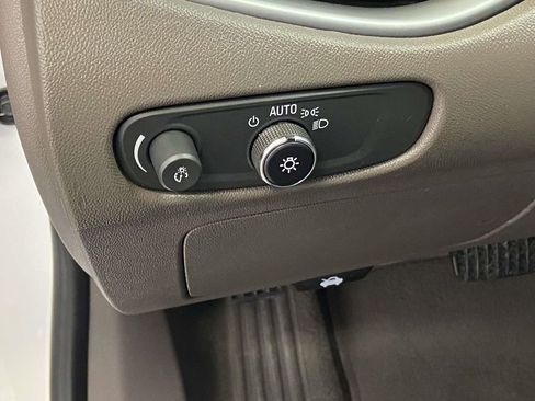 Used 2022 Chevrolet Malibu LS FWD image 17