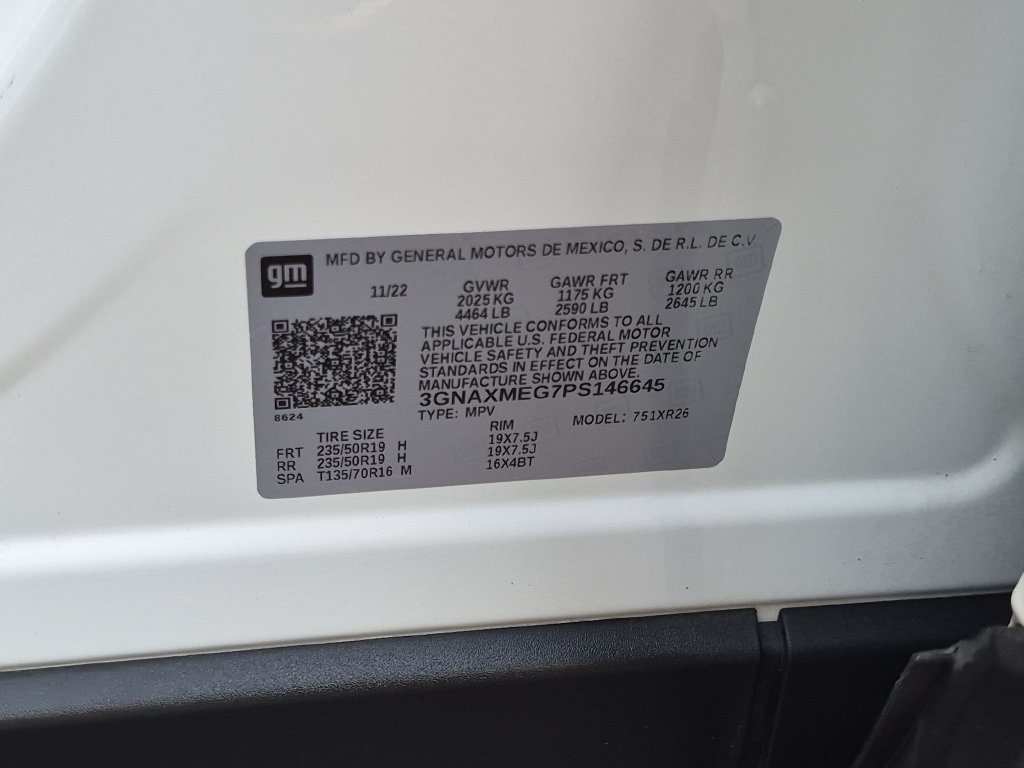 Used 2023 Chevrolet Equinox RS FWD image 32