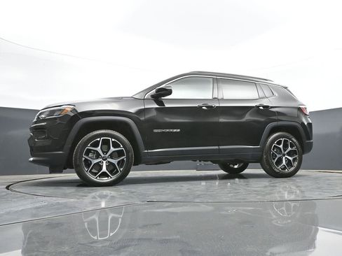Used 2025 Jeep Compass Limited AWD/4WD image 43