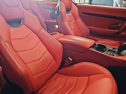 Used 2018 Maserati GranTurismo Sport image 9