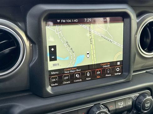 Used 2022 Jeep Gladiator Overland w/ LED Lighting Group AWD/4WD image 22