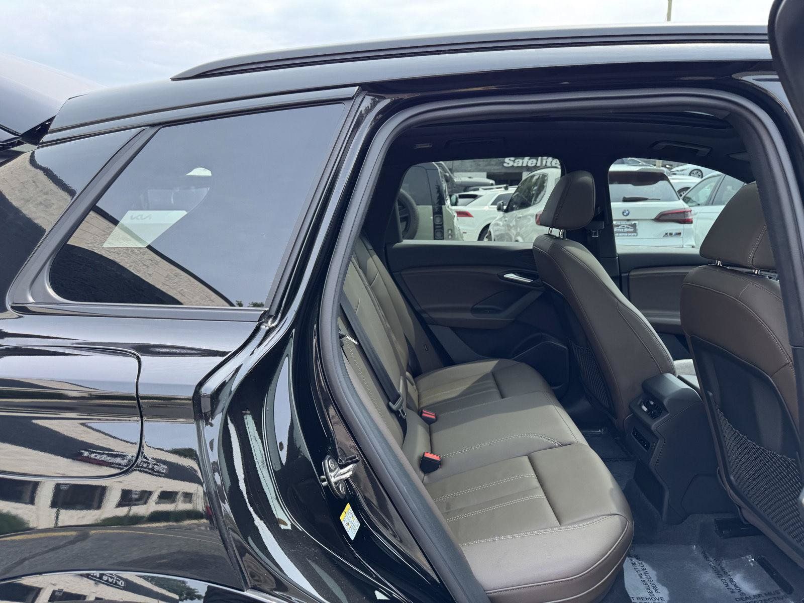 Used 2025 Audi Q6 e-tron Premium w/ Convenience Package RWD image 40