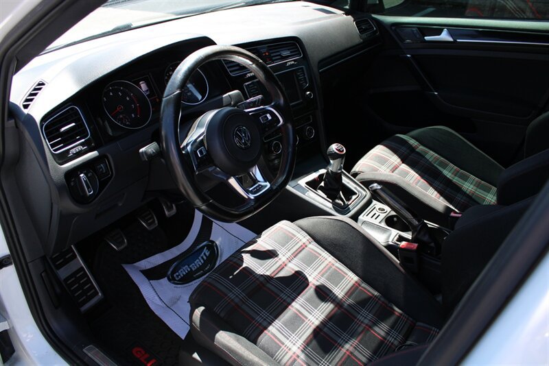 Used 2017 Volkswagen GTI S FWD image 18
