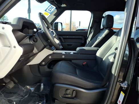 Used 2025 Land Rover Defender 110 S image 10