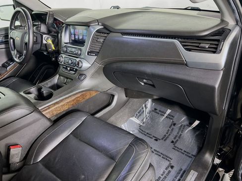 Used 2019 Chevrolet Suburban LT image 30