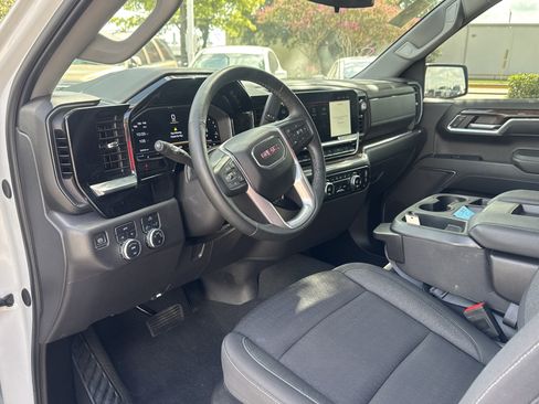 Used 2024 GMC Sierra 1500 SLE AWD/4WD image 5