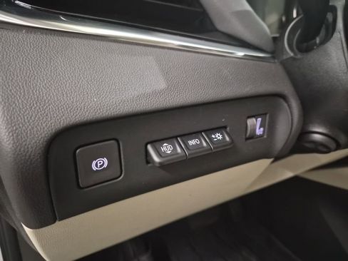 Used 2024 Buick Enclave Avenir w/ Avenir Technology Package image 20