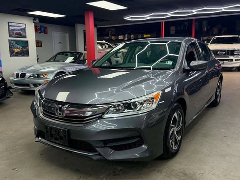 Used 2017 Honda Accord LX image 1