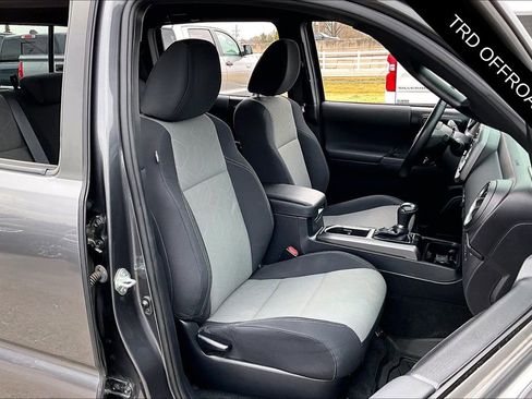 Used 2021 Toyota Tacoma TRD Off-Road image 28