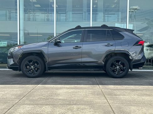 Used 2021 Toyota RAV4 XSE AWD/4WD image 6