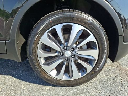 Used 2022 Buick Encore Preferred w/ Safety Package AWD/4WD image 9