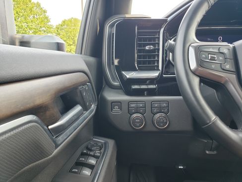 Used 2025 Chevrolet Silverado 3500 High Country w/ High Country Premium Package AWD/4WD image 14