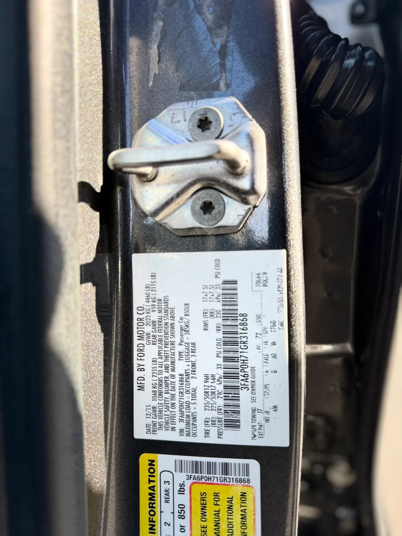 Used 2016 Ford Fusion SE FWD image 40