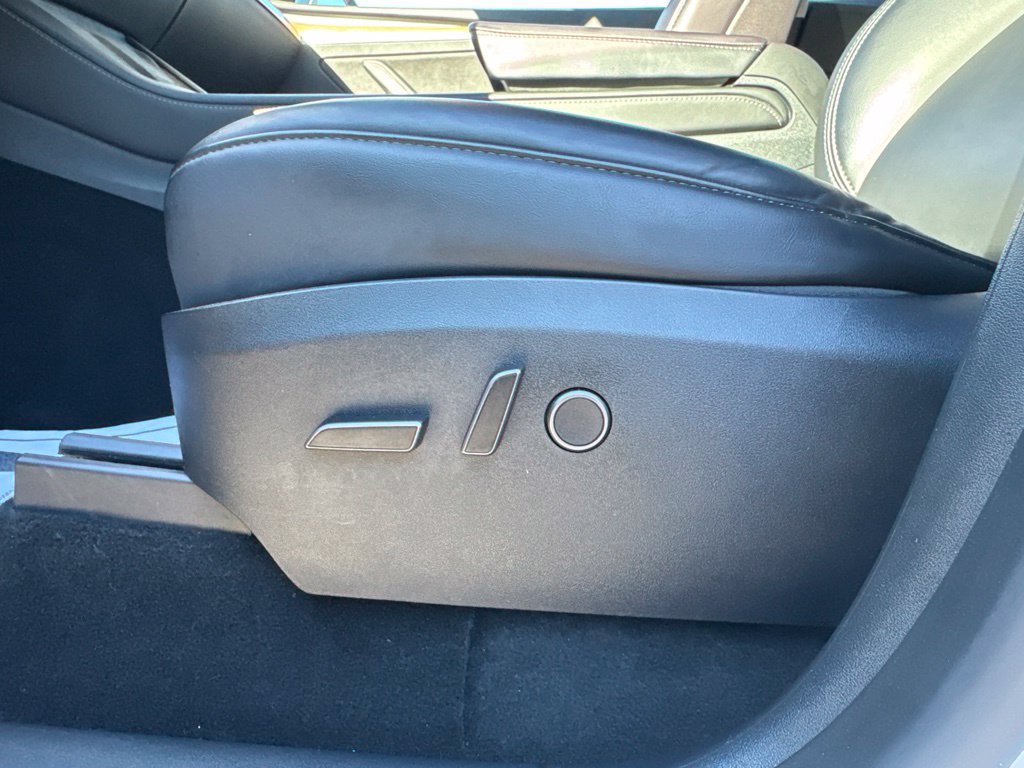 Used 2023 Tesla Model Y Long Range AWD/4WD image 13