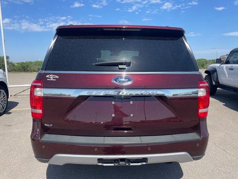 Used 2020 Ford Expedition XLT w/ Equipment Group 202A AWD/4WD image 7