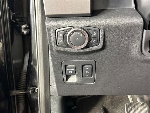 Used 2019 Ford F150 XLT w/ Equipment Group 302A Luxury image 17