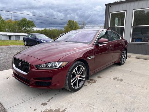 Used 2017 Jaguar XE Premium AWD/4WD image 3