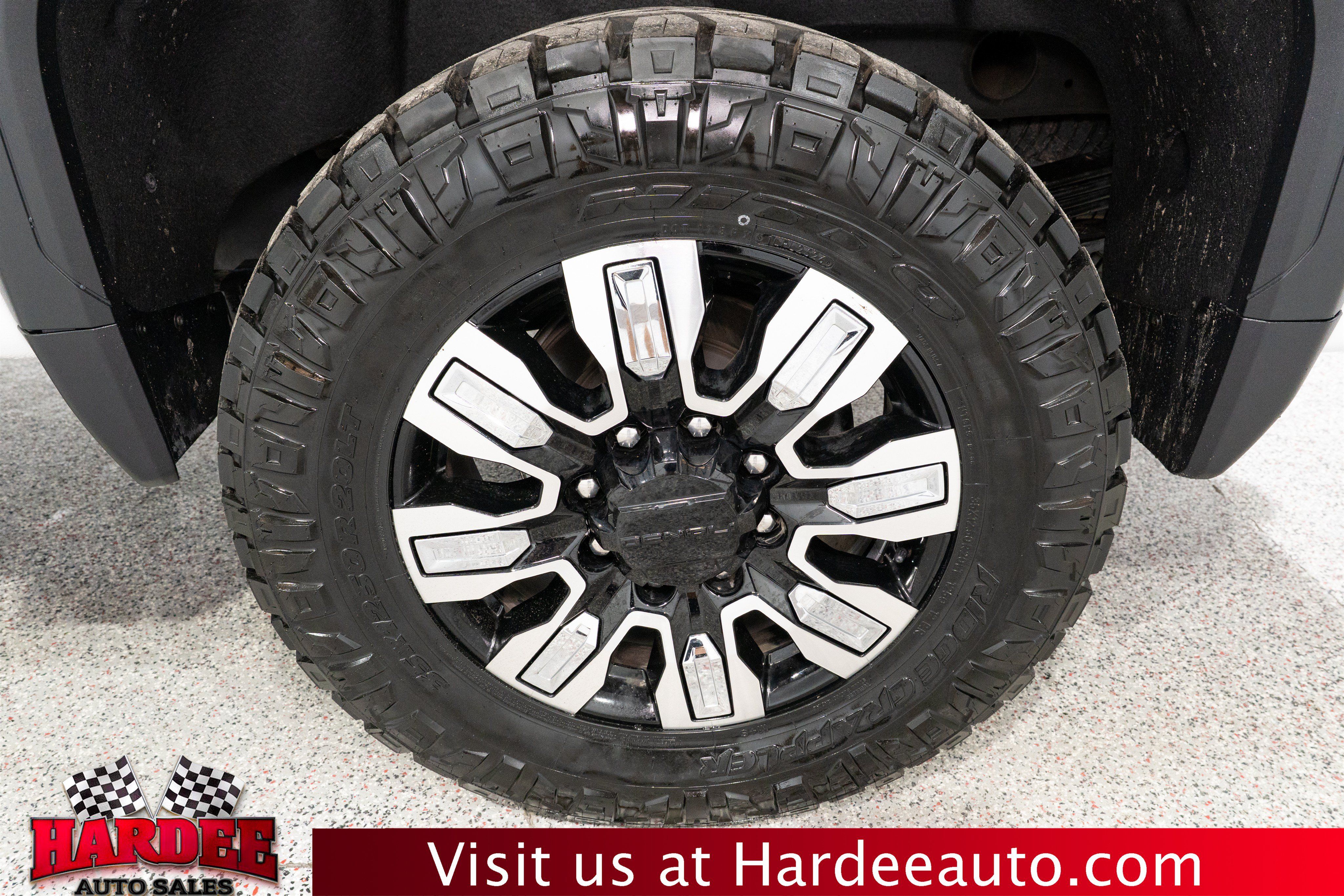 Used 2025 GMC Sierra 2500 Denali w/ Denali Reserve Package AWD/4WD image 10